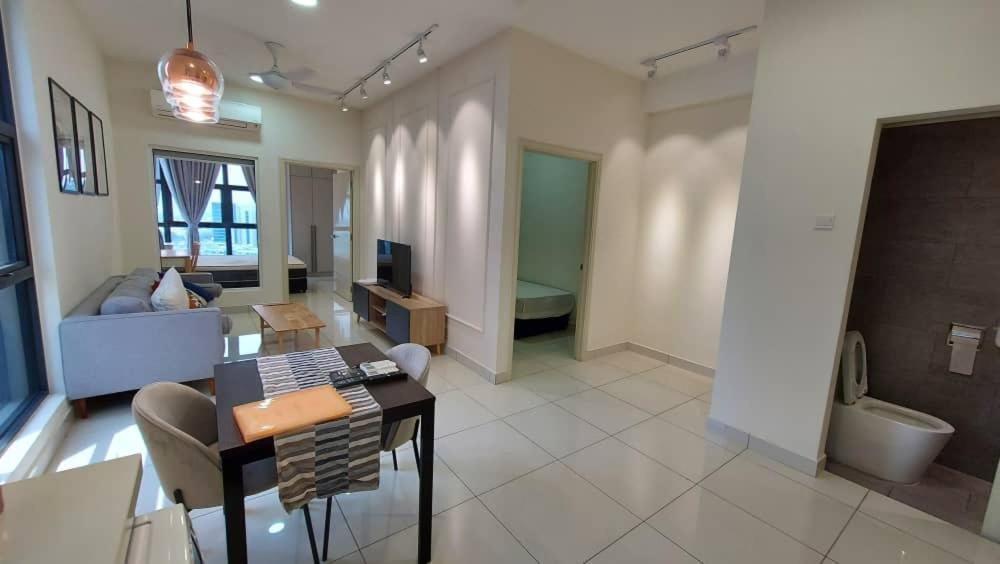 Arte Mont Kiara Host By Host Corner Suites Kuala Lumpur Exterior foto